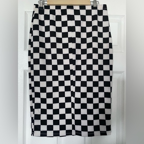 Black and White Pencil Skirt Size L - Picture 2 of 3